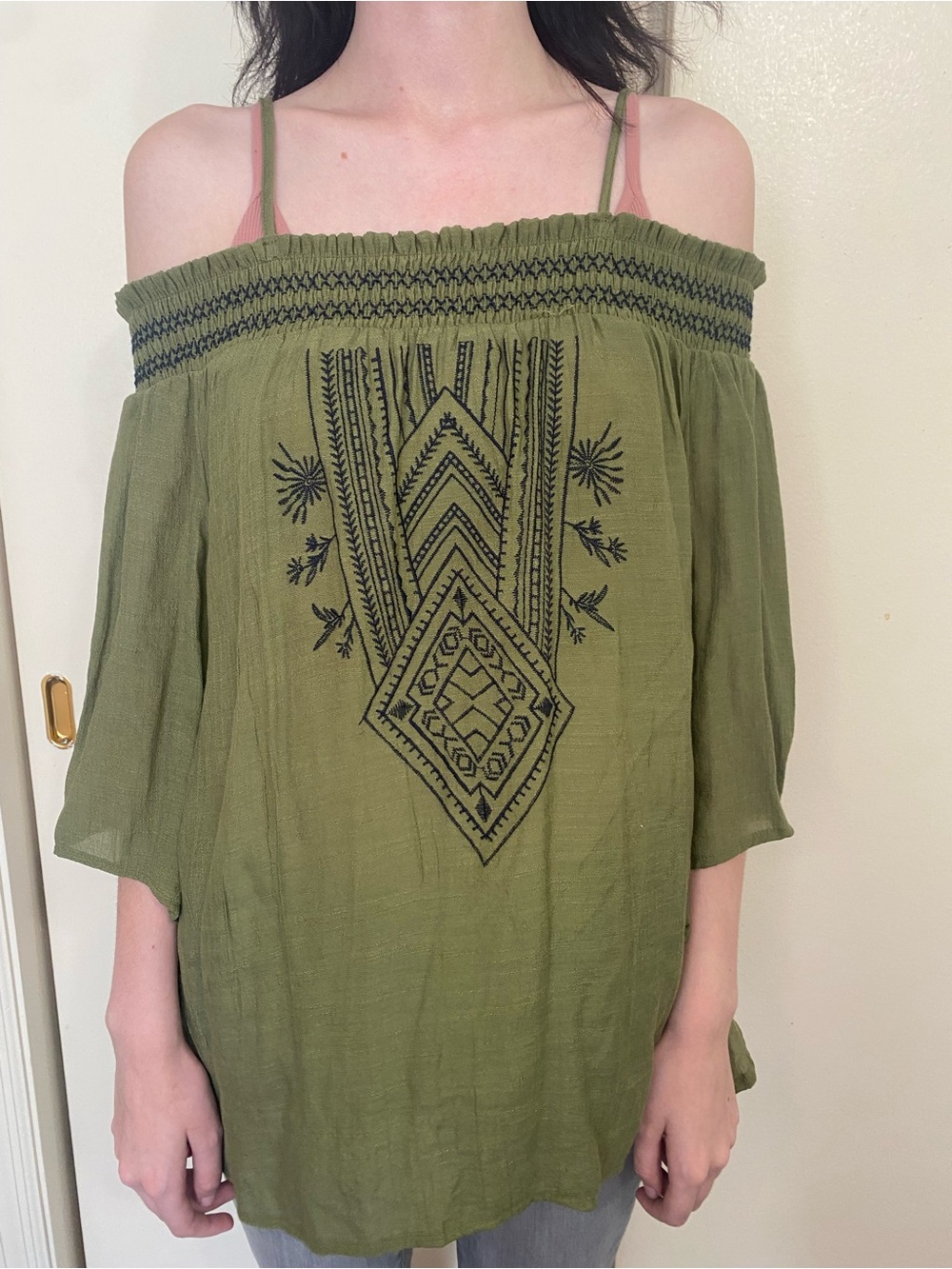 Tantrums Size Small Olive Green Off-Shoulder Embroidered Tunic flowy western top